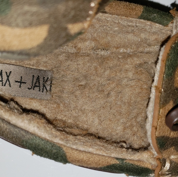 Camouflage Ugg Style Slippers by Max + Jake SIZE - Picture 3 of 13